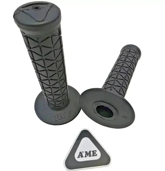 A'me TRI classic grips bubble font Old School grips