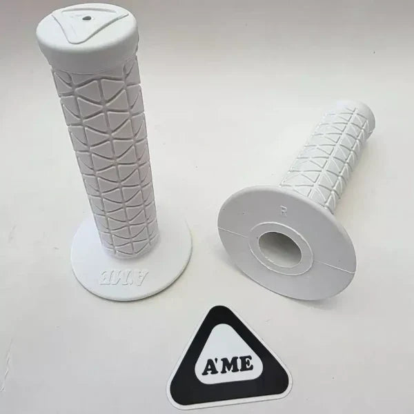 A'me TRI classic grips bubble font Old School grips