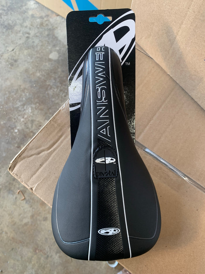Answer Pro Pivotal Seat