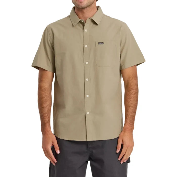 Men's Shore Break Classic Short Sleeve Button-Up Shirt