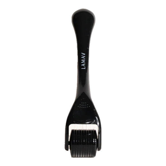 Micro dermal roller with 0.3mm needles that helps to boost collagen and elastin production.