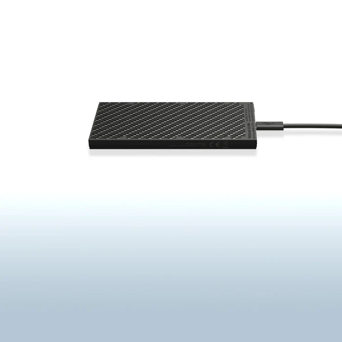 מטען נייד Nitecore NB10000 GEN2 בטעינה: קיבולת 10000mAh