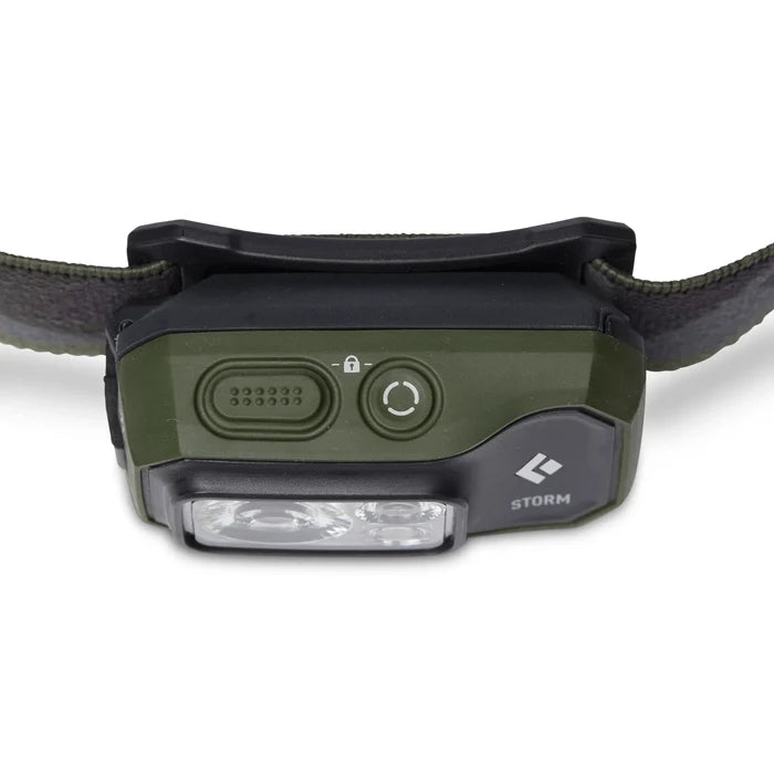 תקריב על כפתורי הפעלה וטכנולוגיית PowerTap בצד פנס ראש זית Storm