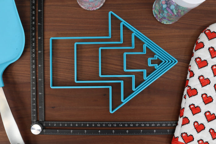 XL Arrow Cookie Cutters - 9in Through 1in - Concentric Cutter - 5 Sizes included - Decorative Fondant Cakes & Cookie Towers